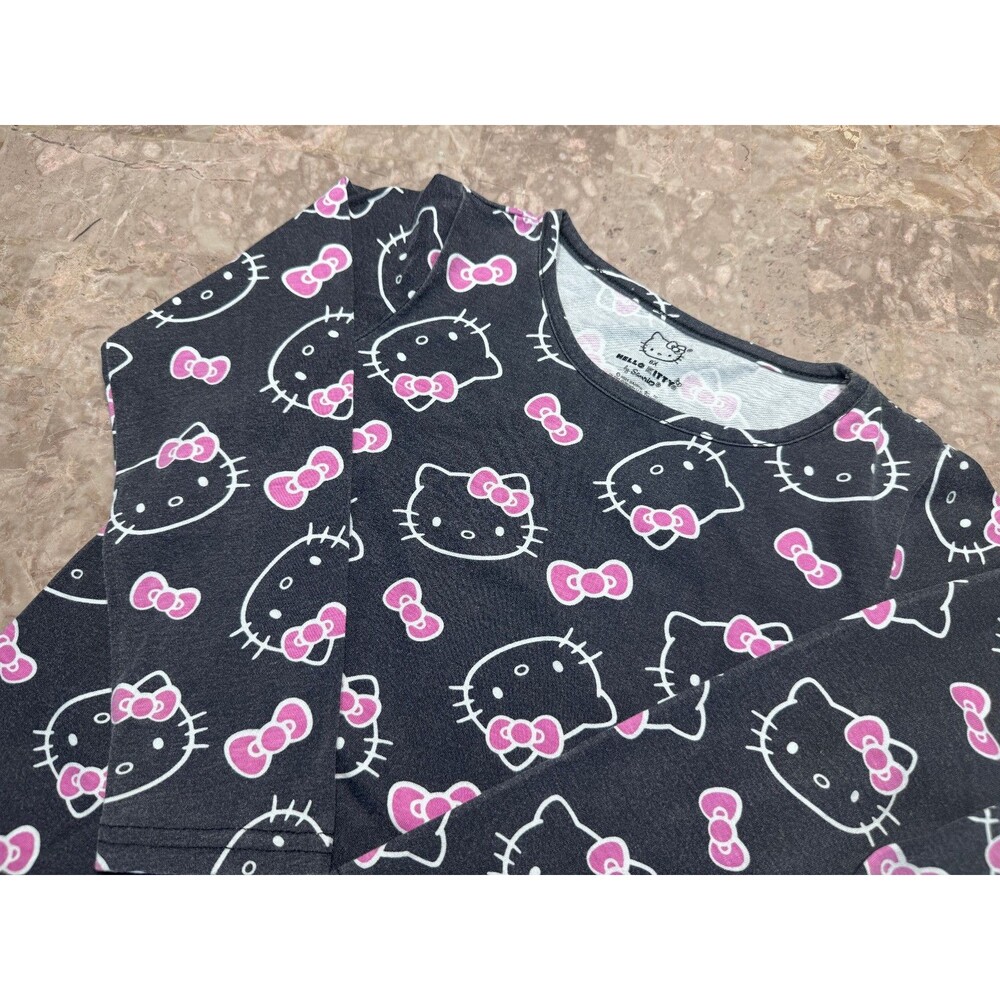 Hello Kitty by Sanrio Girl's Black Long Sleeve Graphic Pullover , Size 6(x)